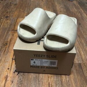 Adidas Yeezy Slide Desert Sand